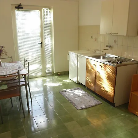 Apartment Zdrave *
